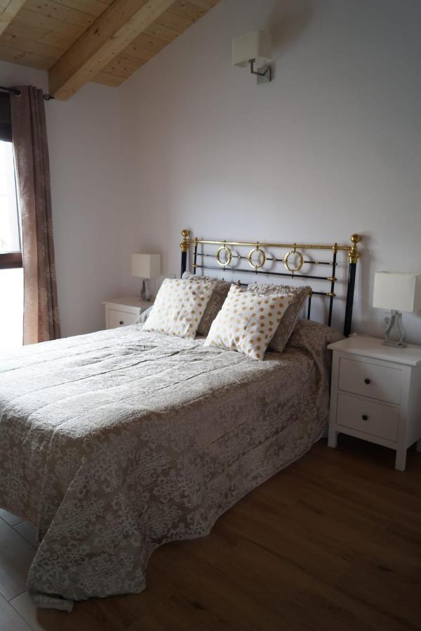 Puente Viejo De Buitrago Casa Enebro Apartment บุยตราโก เดล โลโซยา ภายนอก รูปภาพ